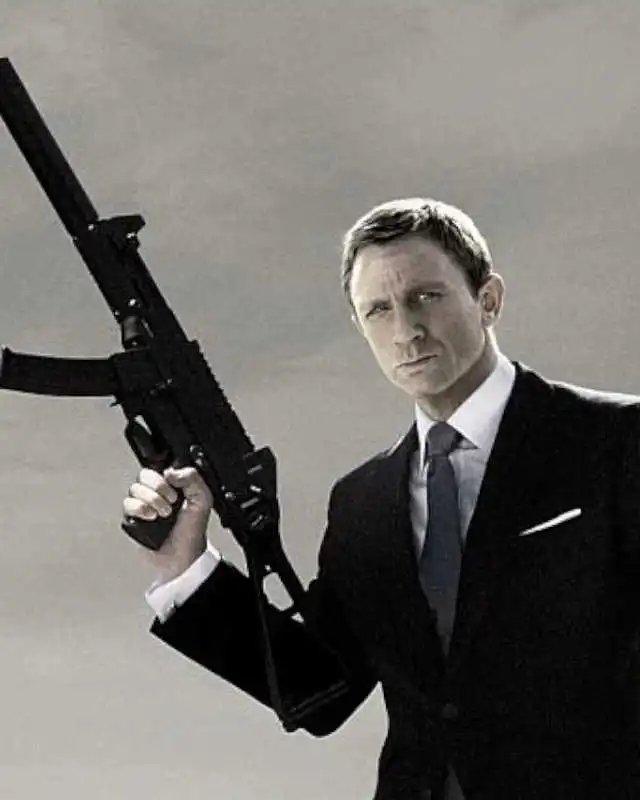 007: Quantum of Solace Cover