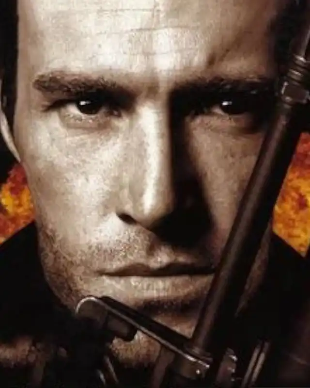 I.G.I. 2: Covert Strike Cover